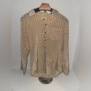 Fossil Top Womens Small Ivory Giraffe Print Button Up Silk Long Sleeves Boho